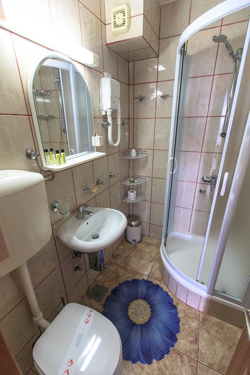 Apartments And Rooms Drago สเวติ สเตฟาน ภายนอก รูปภาพ